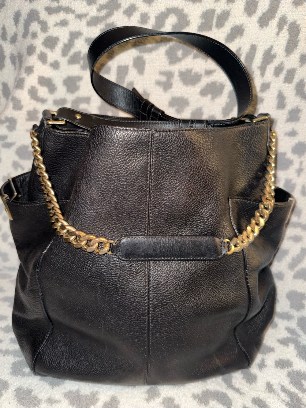 JIMMY CHOO Deerskin Anna Hobo in Black Leather Shoulder Bag with Gold Chain💎